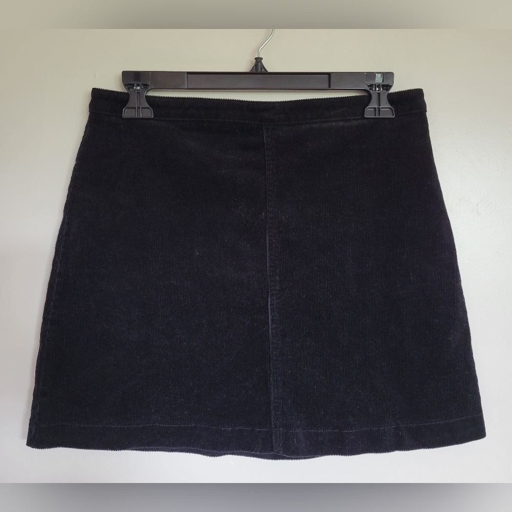 Forever 21 Women's Black Corduroy Zipper Back Mini Skirt Size Large